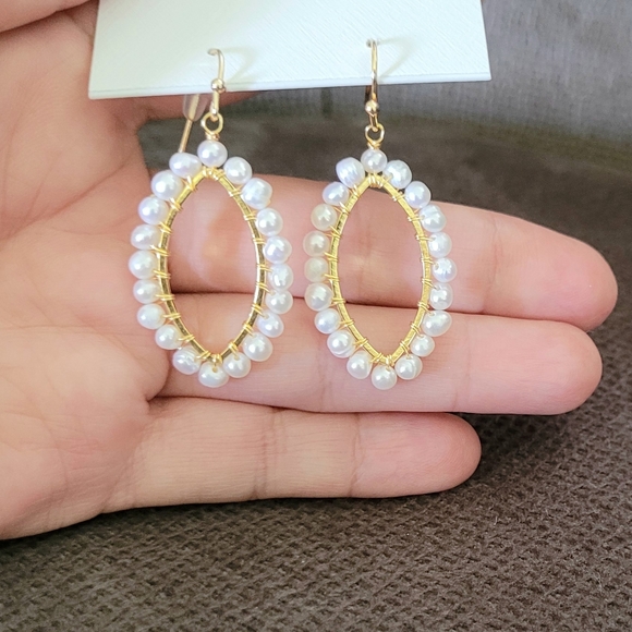 Iris & Lily Freshwater Pearls Earrings - Picture 5 of 9